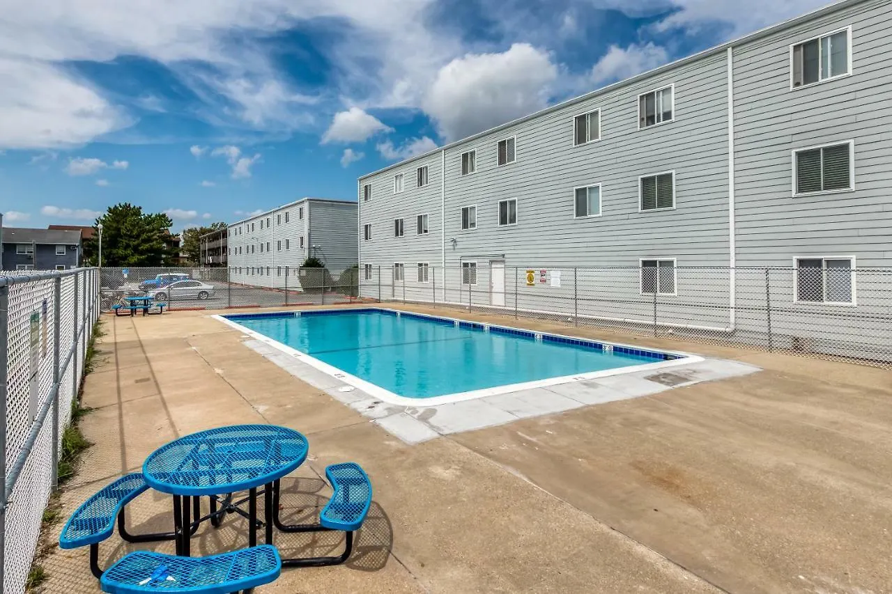 Dolphin Manor Hotel Ocean City